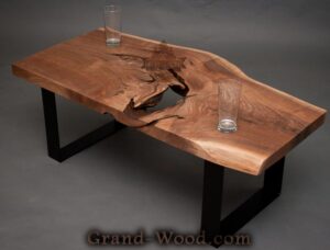 میز جلو مبلی چوبی تنه درخت خاص