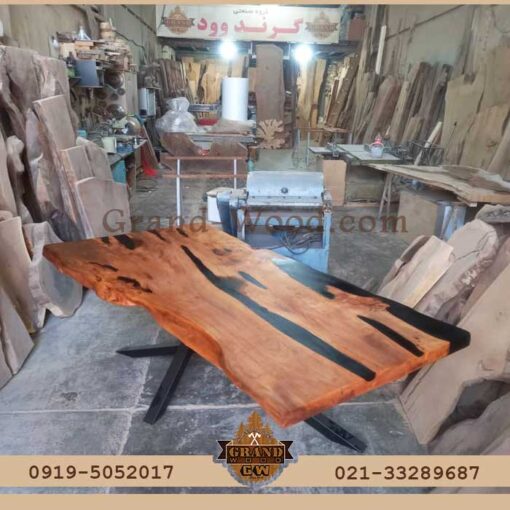 میز ناهارخوری روستیک ترکیب تنه درخت جنگلی