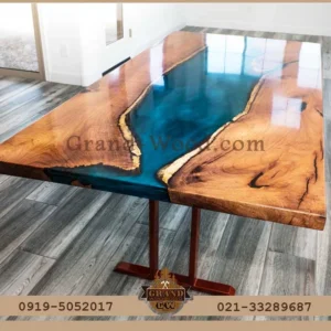 میز رزینی در کارگاه نجاری گرند وود